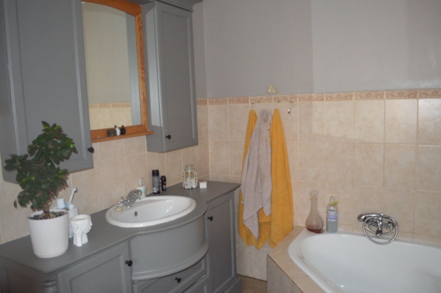 5 Bedroom Property for Sale in Irene Park North West